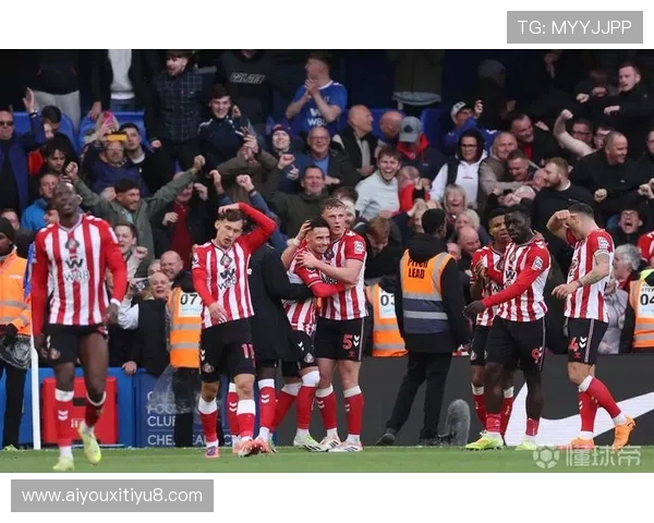 切尔西欧冠完胜巴萨后联赛不敌利兹联，各赛事七场不败遭终结